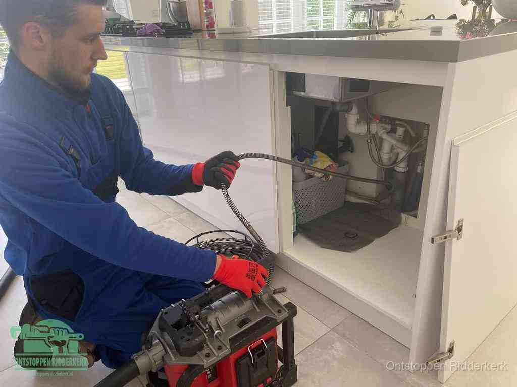 Riool ontstoppen ontstoppingsveer in Ridderkerk